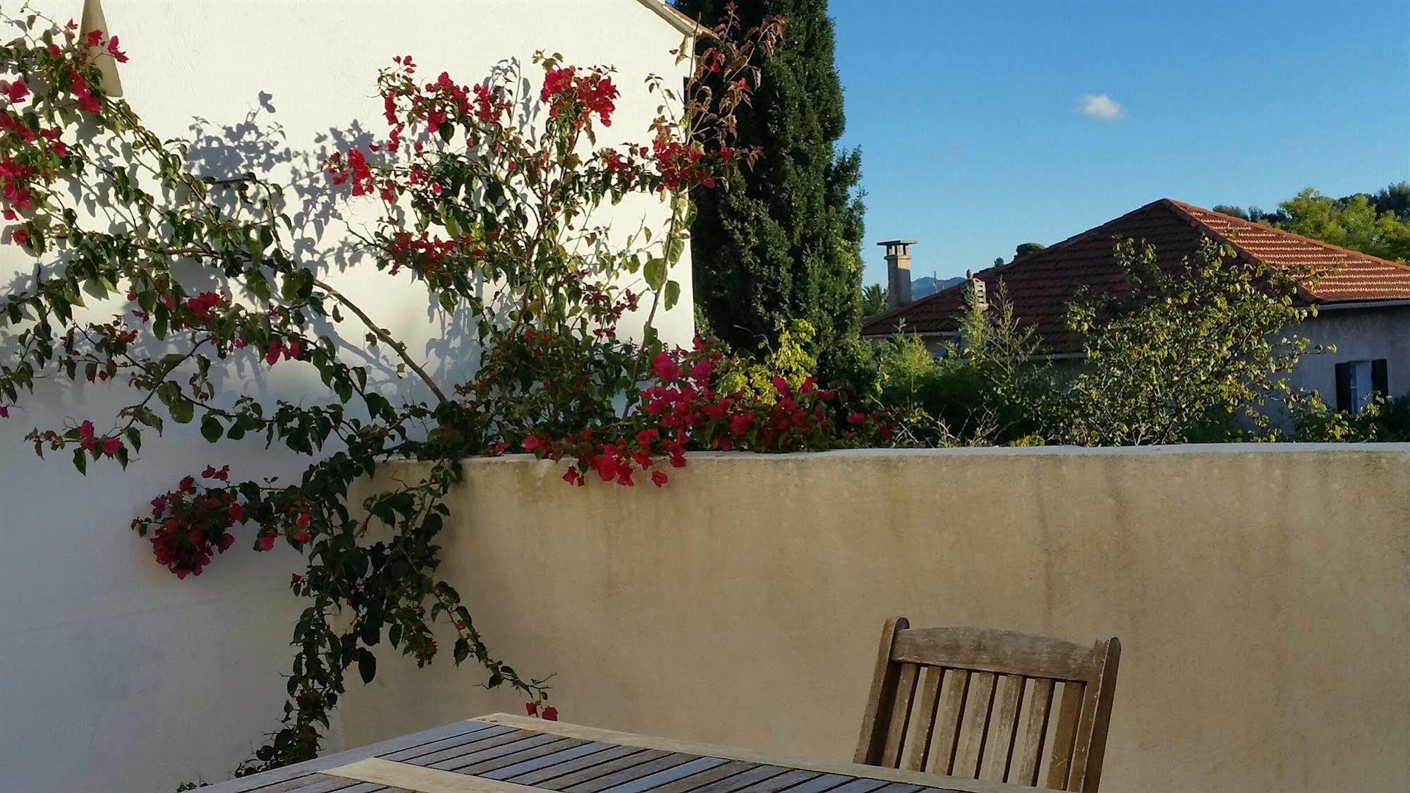 Le Synaya 3* Sanary-sur-Mer